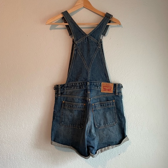 Levi’s Short Overalls - Picture 2 of 5